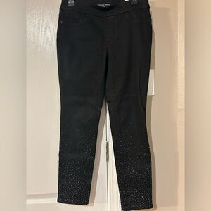 Chico’s Pull On Ankle Legging Jeggings Black Jeans Embellished
Size 00 (2)